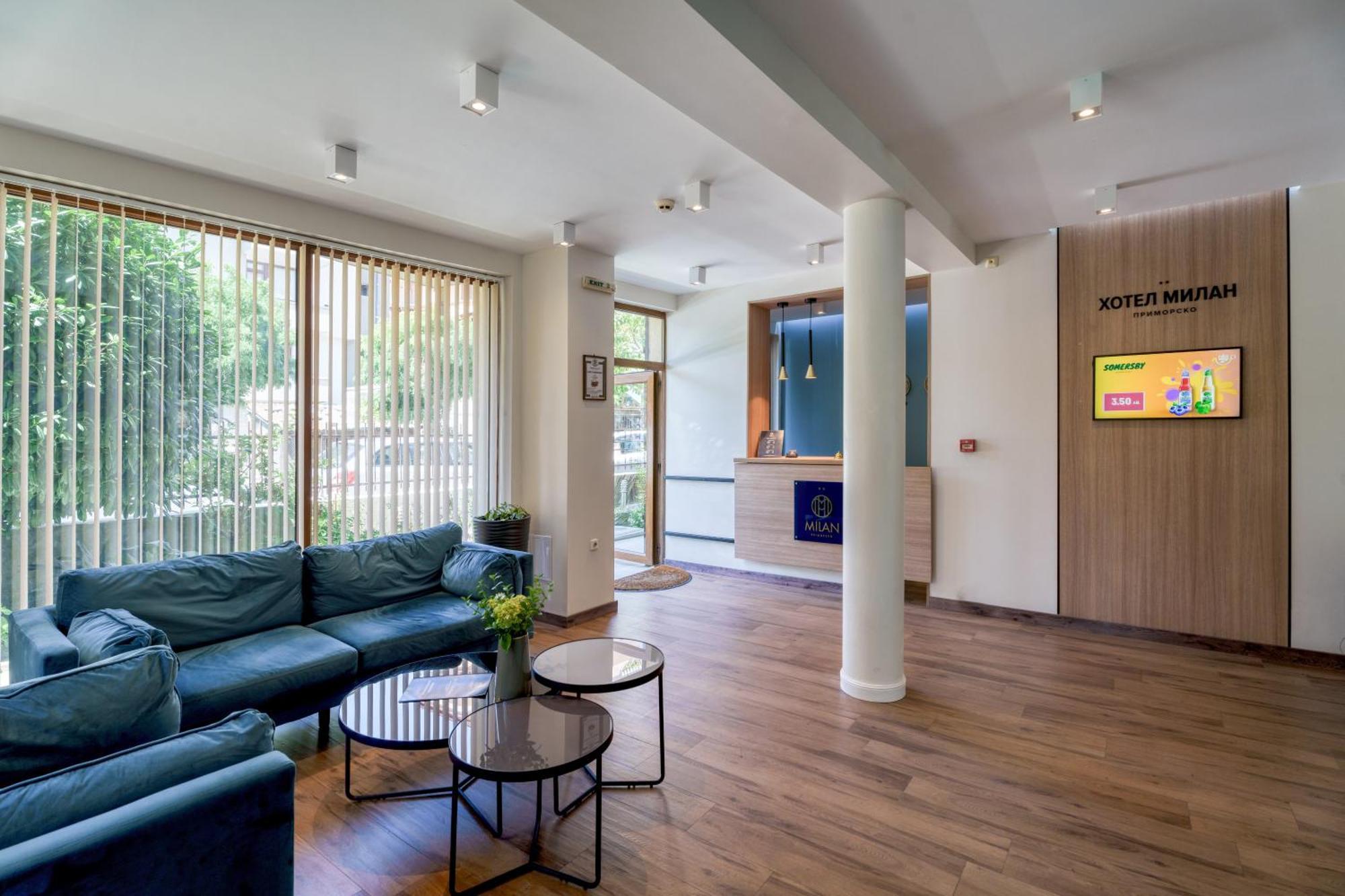 Hotel Milan Primorsko Luaran gambar
