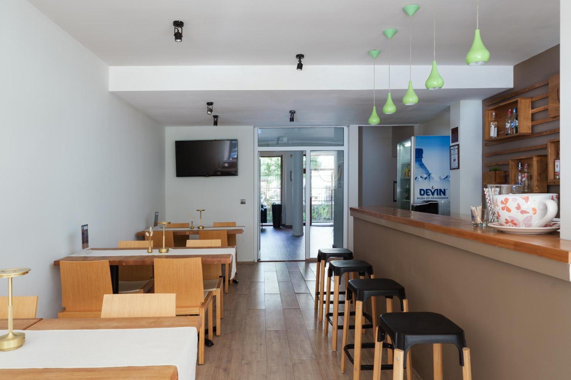 Hotel Milan Primorsko Luaran gambar