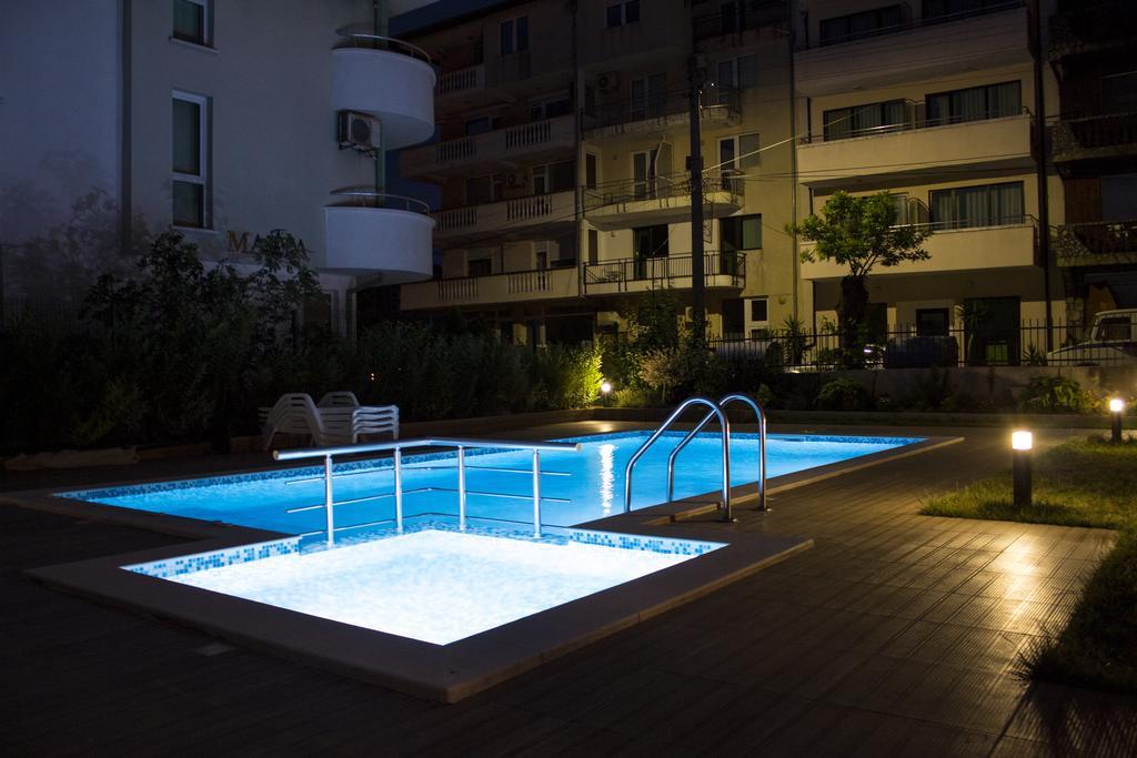 Hotel Milan Primorsko Luaran gambar