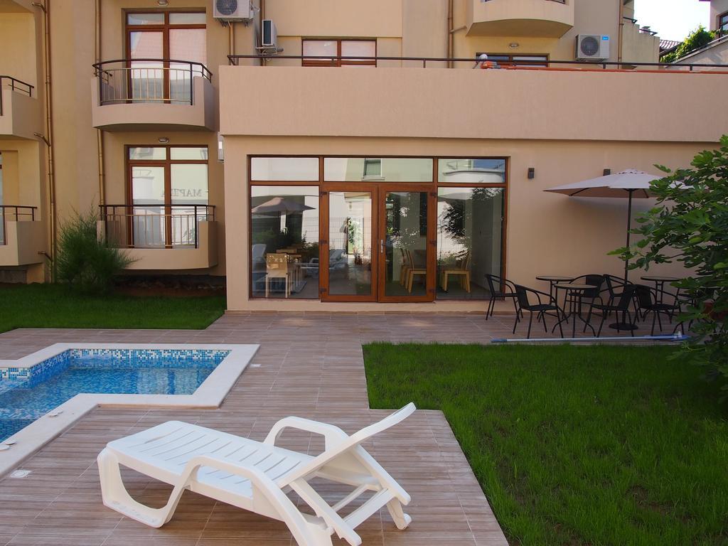 Hotel Milan Primorsko Luaran gambar