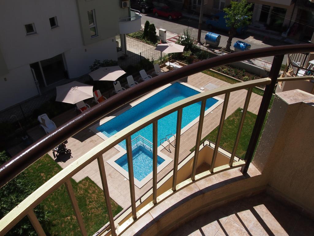 Hotel Milan Primorsko Luaran gambar