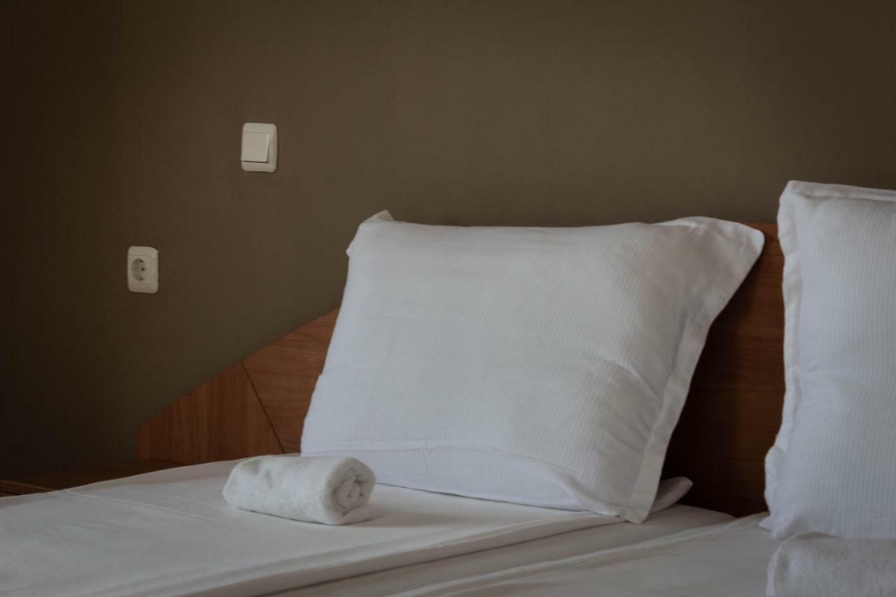 Hotel Milan Primorsko Luaran gambar